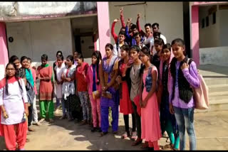 College girl celebrated Hyderabad encounter  dr disha case in damoh