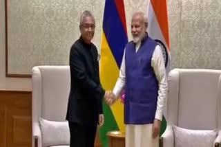 PM Modi meets Mauritius PM, discusses bilateral relations