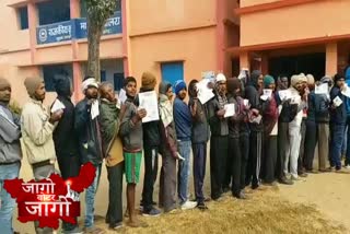 Second phase voting continues in Ranchi