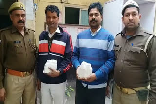 Police arrested two alcohol smugglers in noida