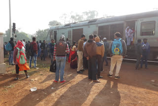 Train stopped due to fault in Raipur