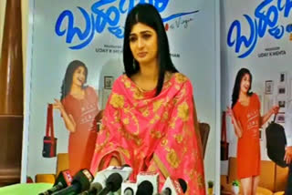 aditi crying in  Bramhachari_Success  meet