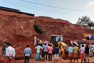 Three workers dead and one injured following landslide at a construction site in Manglore  നിര്‍മാണ മേഖലയില്‍ മണ്ണിടിഞ്ഞ് വീണ് മൂന്ന് മരണം  landslide in construction site