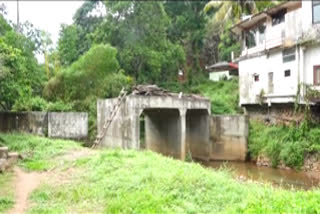 Adimali bridge construction civilians problems  പാലം നിര്‍മ്മാണം അനിശ്ചിതത്വത്തില്‍  kochi dhanushkodi