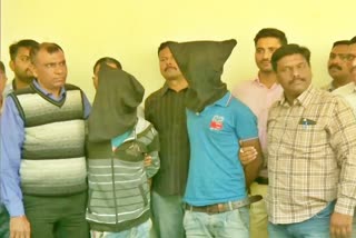 ಅಪ್ರಾಪ್ತೆ ಮೇಲೆ ಅತ್ಯಾಚಾರ ಆರೋಪಿಗಳು ಅರೆಸ್ಟ್​, two accused arrested in connection with the rape of a minor girl in Vadodara