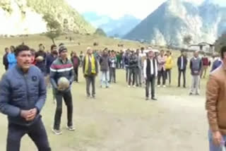 volleyball-with-children-in-badiakot-village