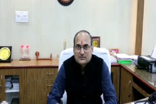 hoshangabad-collector-arrived-at-the-district-hospital-as-soon-as-he-took-office