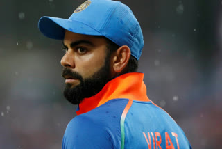IND vs WI 2019: Virat Kohli Gets Angry as Crowd Chants MS Dhoni after Rishabh Pants Dropped Catch