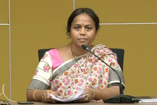 panchumarhi anuradha criticizes ycp mps