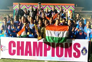 بھارتی خاتون فٹ بال ٹیم کو ملا طلائی تمغہ