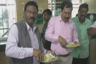 RDC secretary Dhananjay Hembram, RDC secretary's jajpur visit, ଯାଜପୁର ଗସ୍ତରେ କେନ୍ଦ୍ରାଞ୍ଚଳ ଆରଡିସି ସଚିବ, କେନ୍ଦ୍ରାଞ୍ଚଳ ଆରଡିସି ସଚିବ, ଆରଡିସିଙ୍କ ସଚିବ ଧନଞ୍ଜୟ  ହେମ୍ବ୍ରମ, ଯାଜପୁର ଖବର