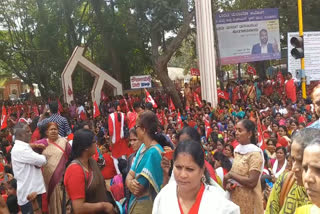 Anganavadi Workers Protest In Tumkur