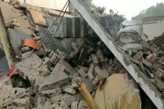 buliding collapsed in fatehabad