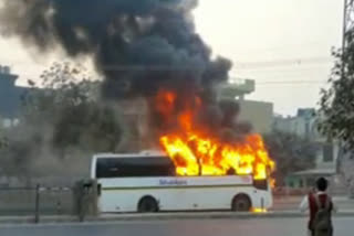 tourist bus caught fire in dwarka delhi