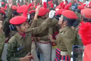 female-soldiers