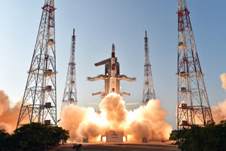 PSLV-C48 carrying RISAT-2BR1 lifts off from Sriharikota റിസാറ്റ്-2 ബി.ആര്‍.ഒന്ന് പി.എസ്.എല്‍.വി.യുടെ ക്യു.എല്‍. പതിപ്പ് ശ്രീഹരിക്കോട്ട sreeharikotta risat-2 b.r1 PSLV QL version