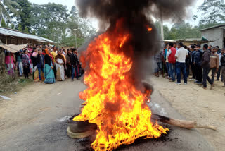 Anti-Citizenship Amendment Bill protests rock Northeast Army called in to Assam Tripura പൗരത്വ ഭേദഗതി ബിൽ; അസ്സാം ത്രിപുര സംസ്ഥാനങ്ങളിൽ ആർമി സുരക്ഷയിലേക്ക് പൗരത്വ ഭേദഗതി ബിൽ അസ്സാം ത്രിപുര വാർത്ത ലോക്സഭ രാജ്യസഭ