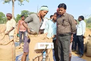 collector kl chauhan inspected paddy purchasing center in kanker