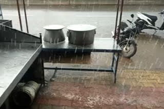 dhule-city-suddenly-started-raining