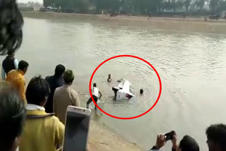 Car falls into canal in Sheopur