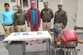 gym trainer arrested by delhi police