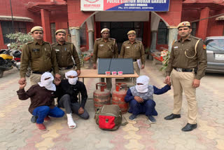 Delhi Police arrests three thieves who steal in homes and shops