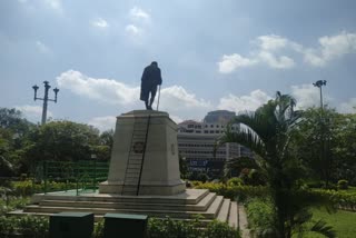 Asia's largest liquor store started in front of Mahatma Gandhi statue