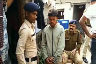 पुलिस के गिरफ्त में आरेपी पति