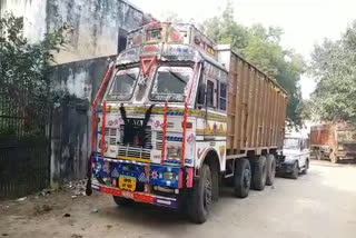 the-robbery-of-a-truck-full-of-grain-in-morena