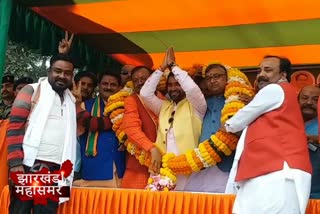 Bhojpuri superstar Nirahua reached Bokaro