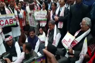 harish-rawat-protest-against-nrc-in-jantar-mantar