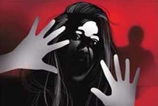 Telangana: Lost on way back home  18-year-old raped by autorickshaw  വീട്ടിലേക്കെത്താൻ സഹായിക്കാമെന്ന് വാഗ്‌ദാനം നൽകി പതിനെട്ടുകാരിയെ പീഡിപ്പിച്ചു  telangana rape latest  latest rape in india