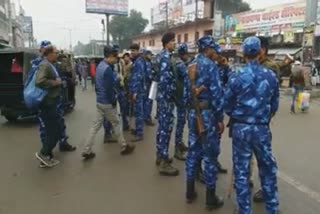 Police lathi-charge on students in aurangabad