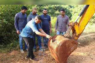 police constructs road in vishaka manyam