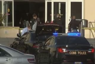 shooting-at-suburban-atlanta-mall-injures-one