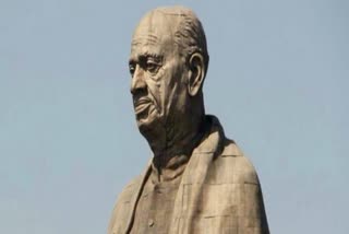 pm pays tributes to sardar patel on death anniversary