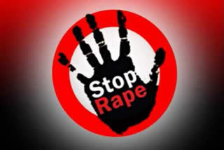 rape in UP  rapist arrested  ഉത്തര്‍പ്രദേശില്‍ പത്താം ക്ലാസുകാരിയെ കൂട്ടമാനഭംഗത്തിനിരയാക്കി