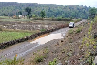 Villagers forced to walk on bad roads