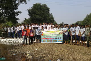 Students built the Vanarai Dam