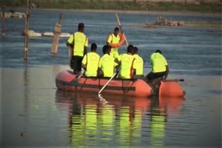 Young dead body rescue from vaigai river