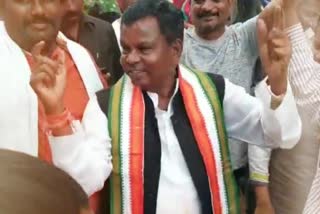 minister kawasi lakhma danced during election promotions in jagdalpur