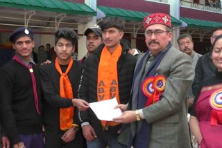 ABVP palampur submits memorandum