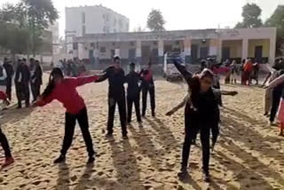 jodhpur news,  self defense training to girls of radod raomaavi school jodhpur,  जोधपुर खबर,  राडोड राउमावि स्कूल की लड़कियों को आत्मरक्षा का प्रशिक्षण जोधपुर