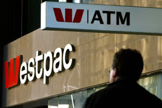 Australian bank under probe