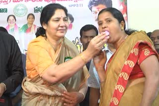 Minister satyavathi in mahabubabad