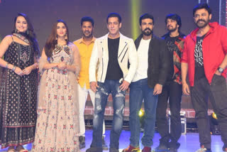 Dabangg 3 starcast hyderabad, Dabangg 3 promotion hyderabad, salman promote Dabangg 3 in hyderabad, sonakshi sinha in hyderabad, ramcharan pic with salman, सलमान खान दबंग 3 प्रमोशन हैदराबाद, सोनाक्षी सिन्हा हैदराबाद दबंग 3 प्रमोशन, सलमान खान राम चरण दबंग 3 प्रमोशन, सलमान खान प्रभु देवा हैदराबाद