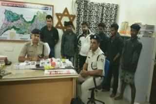 Paikamala police caught mobile lootera gang