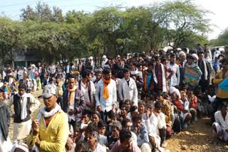 Farmers uproar over urea in Rajgarh