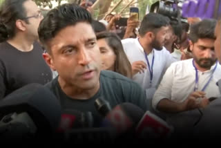 Farhan Akhtar CAA protest, Farhan Akhtar says raising voice an absolute democratic right, Farhan Akhtar August Kranti Maidan, Farhan Akhtar amended Citizenship Act, फरहान अख्तर संशोधित नागरिकता अधिनियम, फरहान अख्तर अगस्त क्रांति मैदान