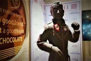 army soldier Abhinandan vardhaman's candy statue